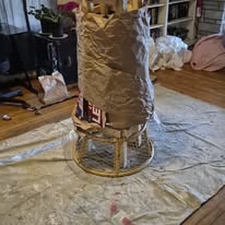 Wire mesh and kraft paper base